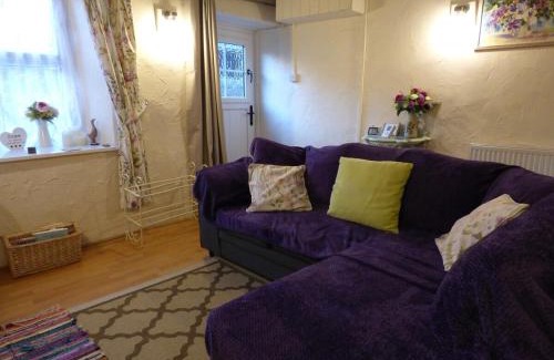 Holywell House | Northgate Cottage