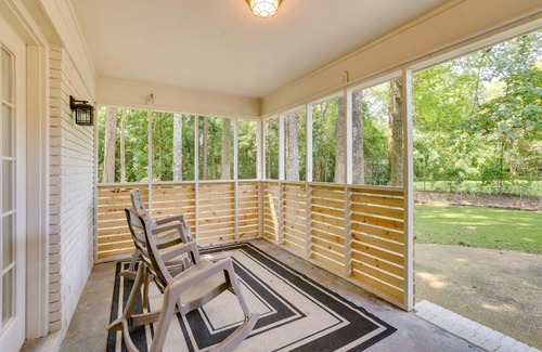 Northport House | Northport Game Day Getaway 5 Mi to University!