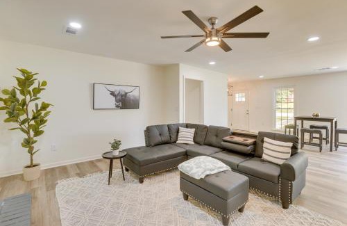 Northport House | Northport Game Day Getaway 5 Mi to University!