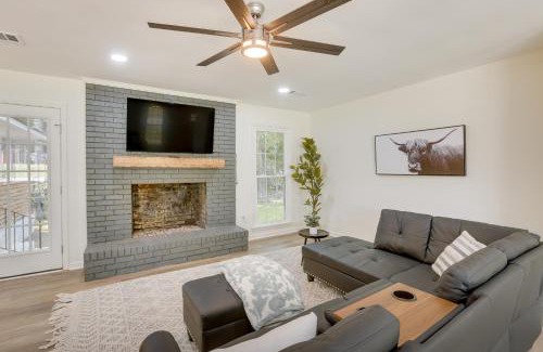 Northport House | Northport Game Day Getaway 5 Mi to University!