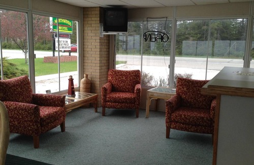Mackinaw City Hotel | Northwinds Motel