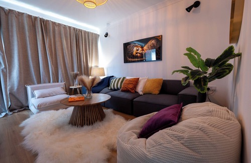 Norwich House | Norwich - House - Sleeps 7 - Parking - Garden