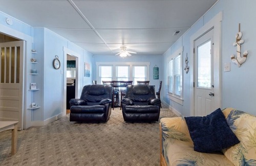 Ocean Drive Cottage | Nostalgic Cottage-Best Porch View in O.D.! Steps to Beach & Main Street