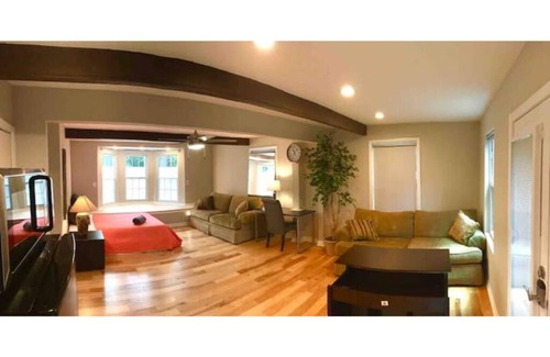 Gainesville House | Not accepting bookings for now, Private suite by the lake private entry