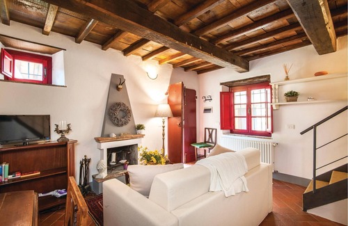 Gaiole in Chianti House | Not far from Gaiole (15 km) lies this vacation home (terraced house) in a small medieval borgo, surr