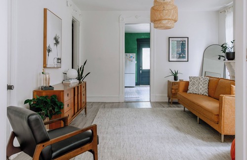 Dayton House | Not Just a Rental - Real Home Vibes, Fast WiFi, 2BR/2BA, Quiet, Walkable, King
