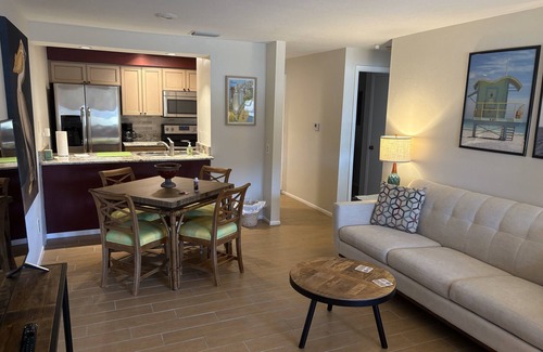 Cypress Lake Condo | "Nothing But Sunshine"