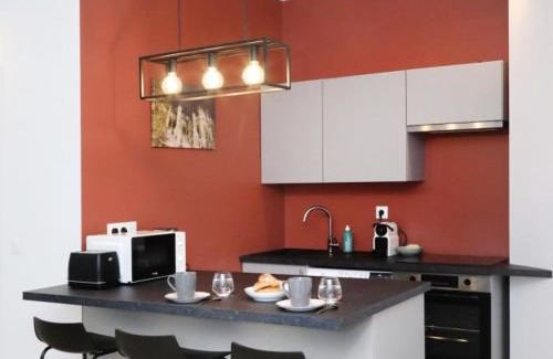 Senlis Apartment | Notre Dame de Senlis by La boite en Plus