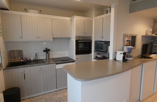 Notre-Dame-de-Monts Apartment | Notre-Dame-de-Monts - Renovated apartment - 6 pers, beach access - Pets allowed - Parking