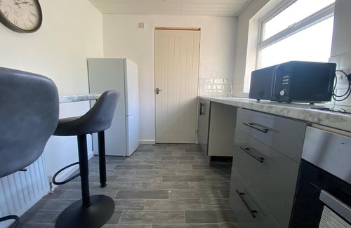 Nottingham House | Notts - 2x Kitchen & Shower Home