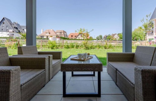 Benerville-sur-Mer Apartment | Nouvelle Vague by Interhome