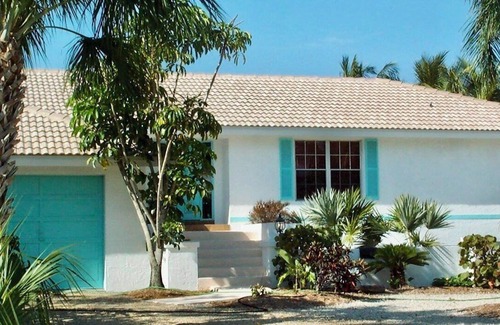 Shell Harbor Condo | Now Available! Enjoy Panoramic Water Views, Pool,