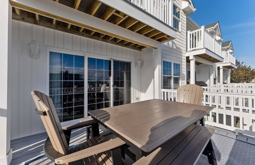 Wildwood Crest House | NOW BOOKING 2024! OCEAN SANDS IS A SPECIAL "BEST IN CREST" TOWNHOUSE W/POOL!