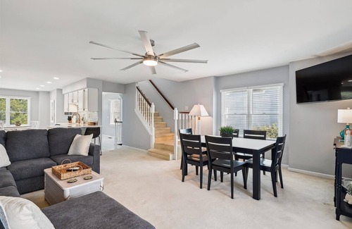 Ocean View House | ~Now Booking for 2026~Bring your Boat & Enjoy the Picturesque Water Views.
