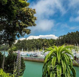 Fort Bragg Hotel | Noyo Harbor Inn
