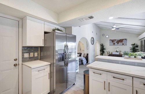 West San Antonio House | Nr Sea World Hot Tub | Yard BBQ Fire Pit Swing Set