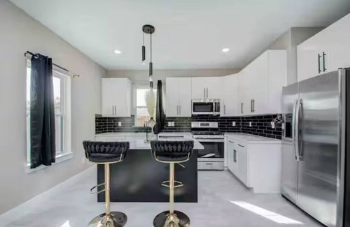 Southeast Houston House | NRG Stadium Escape