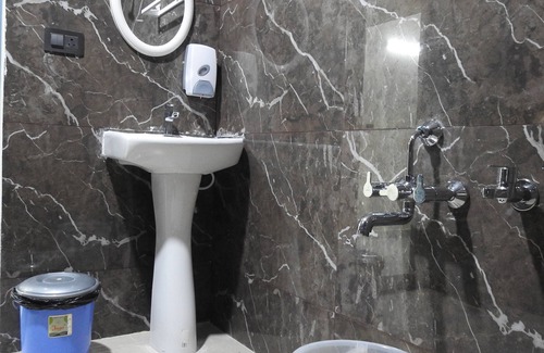 Ramanagara Hotel | Nueva Boarding And Lodging