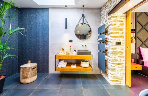 Perverie House | Nuit confort avec Balnéo XXL privative et Climatisation