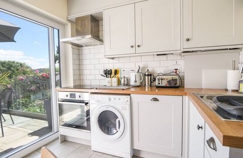 Charmouth Cottage | Nutwood