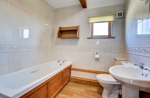 Wells-next-the-Sea House | Nutwood Lodges - Five Bedroom House, Sleeps 11