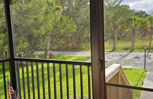 Homosassa House | nWaterfront w/dock on mason creek, 2/1 nHomosassa River,30 min ride to springs!