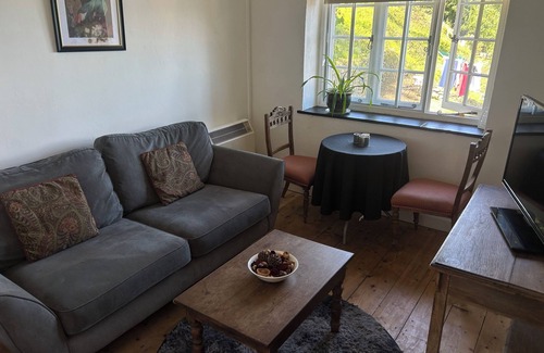 Bideford Cottage | nWe're nestled in the historic cobbled street of Clovelly with seaviews