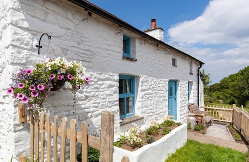 New Quay Cottage | NYTH FACH, romantic, character holiday cottage in New Quay