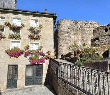 Ribadavia House | O Enxido - Vive dentro de la muralla de Ribadavia