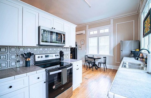 Marietta Apartment | Oak and Ember at Marietta Square