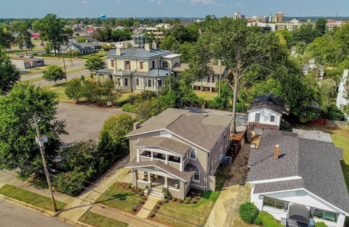 Tuscaloosa Apartment | Oak - Apt.2 - Book for 30 days or longer!