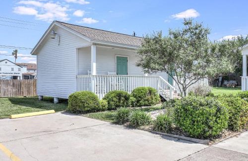 Rockport House | Oak Cottages 1