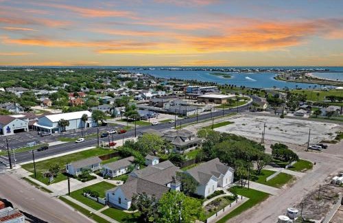 Rockport House | Oak Cottages 1