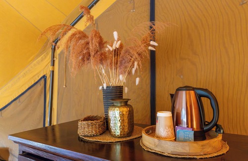 Manziana House | OAK glamping relax, TINIA Suite tent refined and cozy, in a magical forest