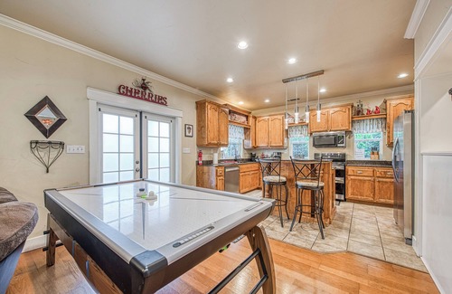 Yosemite Lakes House | Oak Hollow/HOT TUB/E V Charger - near Yosemite