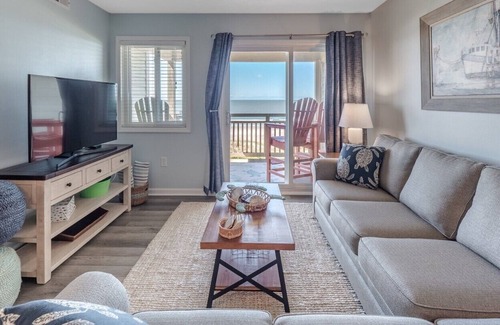 Caswell Beach Condo | Oak Island Beach Villas 406: 2BR, 2BA, Sleeps 5 - oceanfront condo with pool!