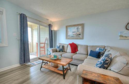 Caswell Beach House | Oak Island Beach Villa 406-The Turtle Nest