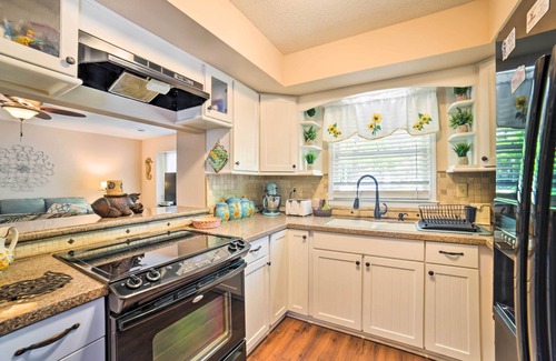 Tranquil Harbour House | Oak Island Home w/Fenced Yard, Walk to Long Beach