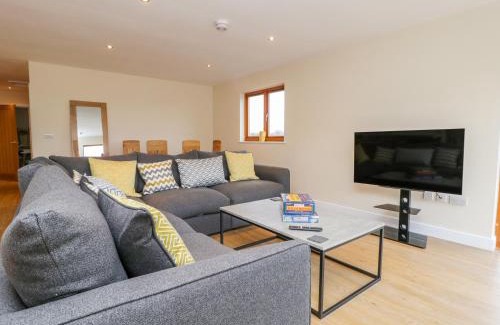 Sheriff Hutton House | Oak Lodge
