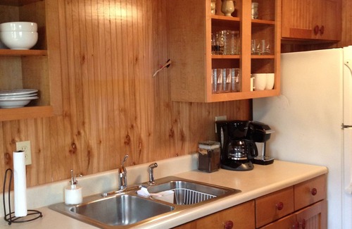 Fennville House | OakBluff Cottage, Secluded Lake Michigan Waterfront Fennville, MI.