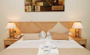 Jumeirah Lake Towers Apartment | Oaks Liwa Heights Hotel Suites