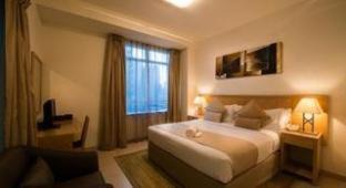 Jumeirah Lake Towers Apartment | Oaks Liwa Heights Hotel Suites