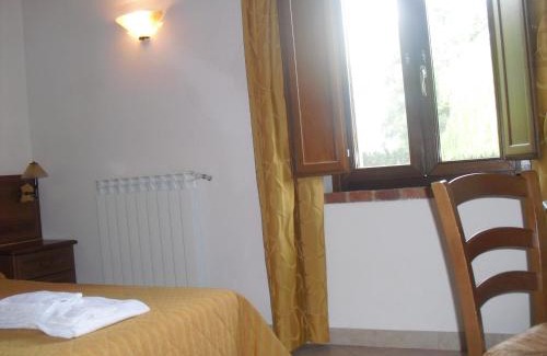 Torre A Castello Apartment | Oasi Del Grillo
