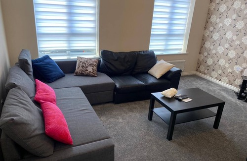 Newcastle-upon-Tyne House | Oasis Abode @ Ashover Newcastle: Two ensuites, and two double beds room.