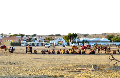 Amar Sagar Pol Resort | Oasis camp sam