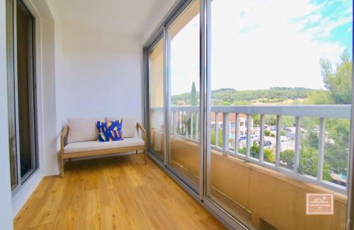 Saint-Mandrier-sur-Mer Apartment | Oasis de bohème, plage à pied