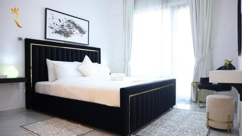 Masdar City Apartment | Oasis Luxe 1BR - Stylish Luxury Stay Near Masdar Park & City Centre Masdar