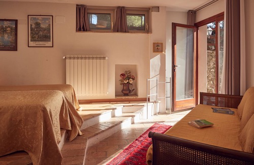 Perugia Apartment | Oasis of peace on the outskirts of Perugia, apt. "Rustico" in villa, park + pool