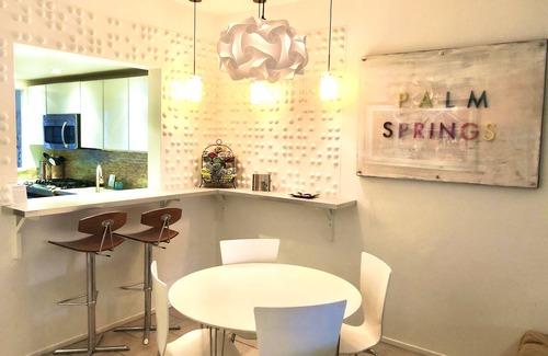 Palm Springs Condo | OASIS RESORT Remodeled Condo has 2 King suites, pools, tennis, pickleball & more