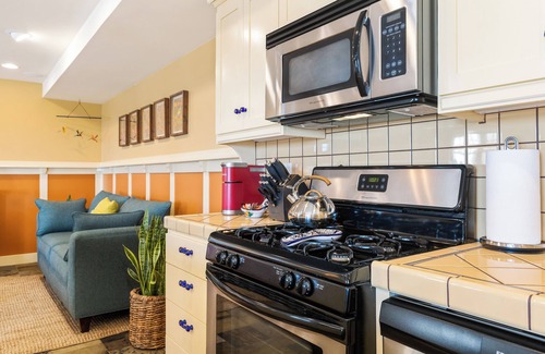 Paso Robles Apartment | Oaxaca en Los Robles - Views, King bed, EV charger, 5 min to Downtown
